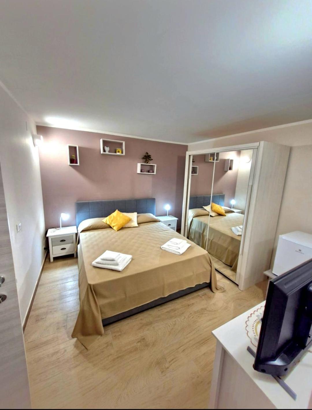 Medea Apartment Сиракуза Екстериор снимка